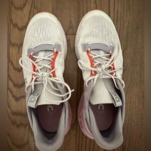 ON cloudnova flux sneakers